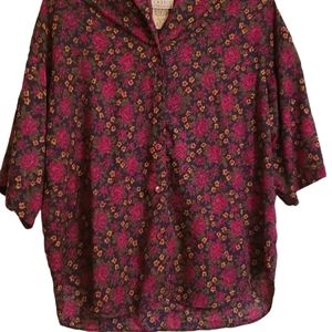 Classic Expressions Womens Top